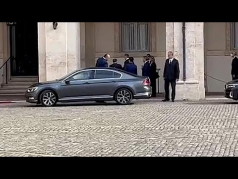 L’arrivo di Berlusconi al Quirinale per le consultazioni