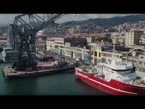 Genova, apre al pubblico Life Support, la nave di Emergency che dà soccorso nel Mediterraneo