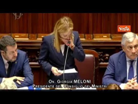 Meloni dà del tu al deputato Soumahoro e poi chiede scusa: «Ho sbagliato»
