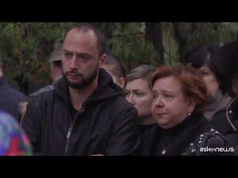 Ucraina, a Bucha il funerale del top gun dei “Fantasmi di Kiev”