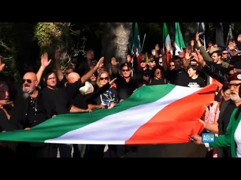 Predappio, manifestazione per l’anniversario della Marcia su Roma con saluti romani e cori:…