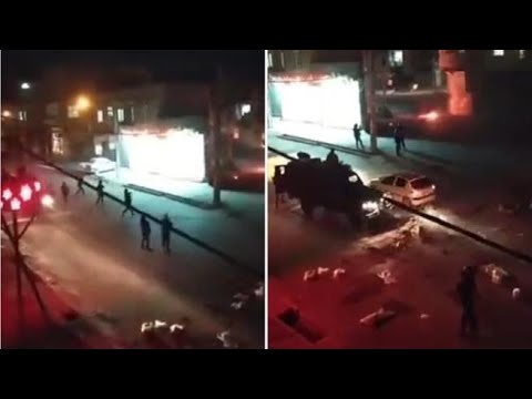 Le forze di sicurezza del regime iraniano sparano agli edifici residenziali: così la repressione…