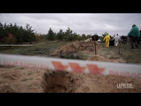 Ucraina, riesumati corpi dalla fossa comune nel Donetsk