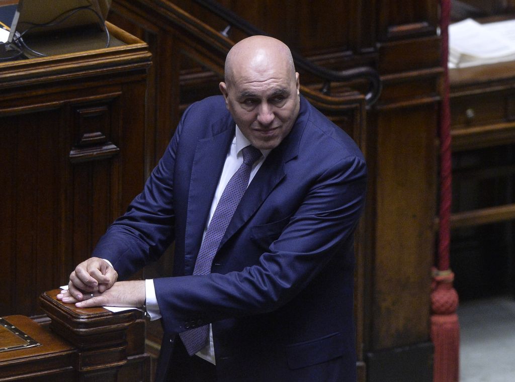 Ucraina, Crosetto “Conte stia sereno, seguiremo le leggi come sempre”
