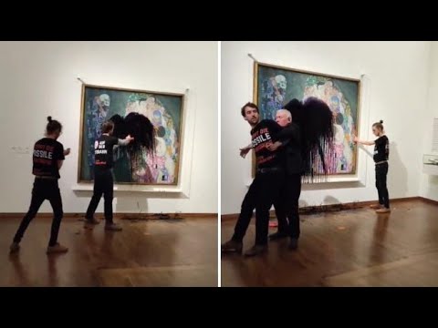 Liquido nero sull’opera «Morte e vita» di Klimt a Vienna: l’ultima azione di protesta degli…