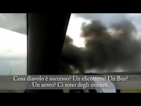 «Vedo corpi piovere dal cielo», il video inedito dopo l’incidente dell’ MH17
