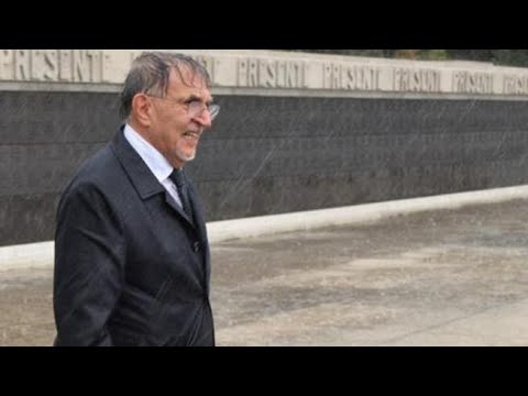 La Russa a Redipuglia sotto la pioggia battente nella giornata delle Forze Armate