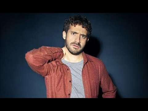 Il romano Edoardo Ferrario torna in tv: «Il dovere di noi comici? Scrivere sketch che facciano…