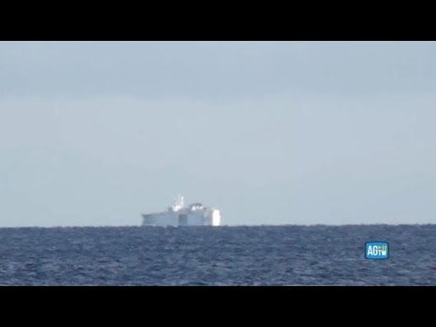 Migranti e Ong, le immagini della Geo Barents ferma al largo di Siracusa