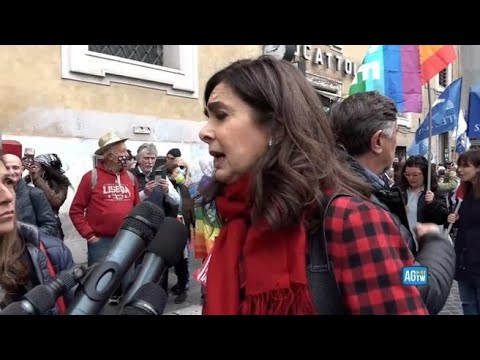 Manifestazione per la pace a Roma, Boldrini: «Sia priorità dell’agenda politica»