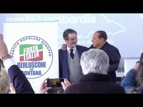 Berlusconi e il consiglio a Fontana: «Ti devi tingere la barba»
