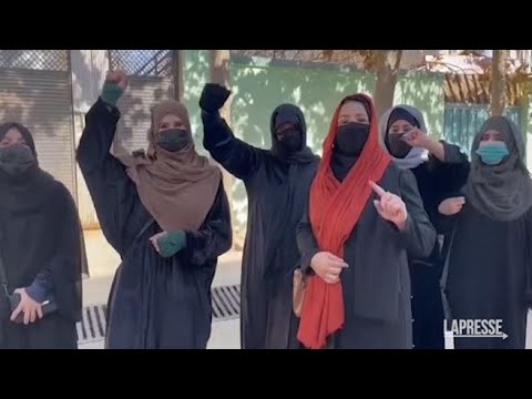 Afghanistan, a Kabul ultimo giorno per le donne all’università