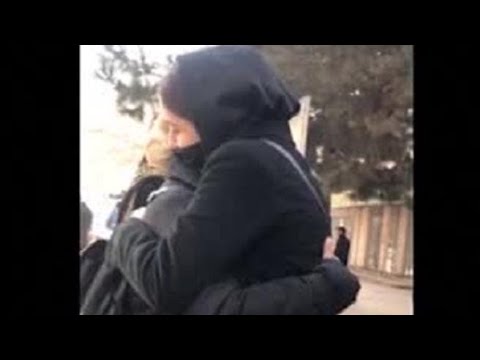 Afghanistan, donne in lacrime nel primo giorno di divieto all’istruzione universitaria