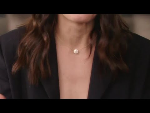 Matilde Gioli: cosa nasconde nella sua borsa? #shorts