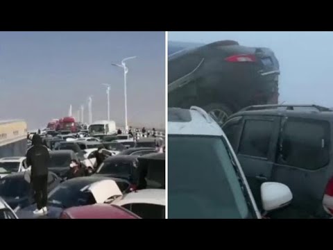Maxi-incidente in Cina per la nebbia, sul ponte di Zhengzhou un groviglio di oltre 200 auto