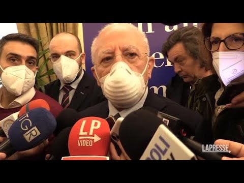 De Luca: «Sono preoccupato per la sanità pubblica, dal governo nemmeno un euro»