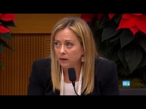 Vaccini, Meloni: «Invito ad anziani e fragili, gli altri chiedano al medico»