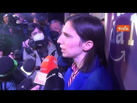 Schlein si candida alla segreteria del Pd: “Non vogliamo essere una corrente, ma un’onda”