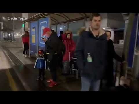 Regno Unito, maltempo a Londra: voli sospesi all’aeroporto di Stansted