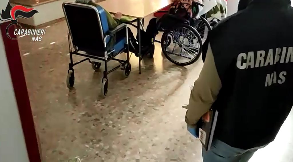 Ispezioni Nas in 607 strutture per anziani, irregolari il 25%