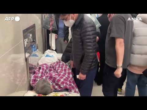 Covid, gli ospedali di Shanghai travolti dall’afflusso di pazienti