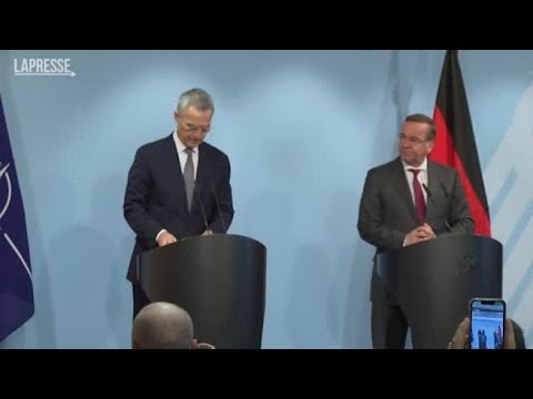 Ucraina, Stoltenberg: «A Kiev servono armi più pesanti»
