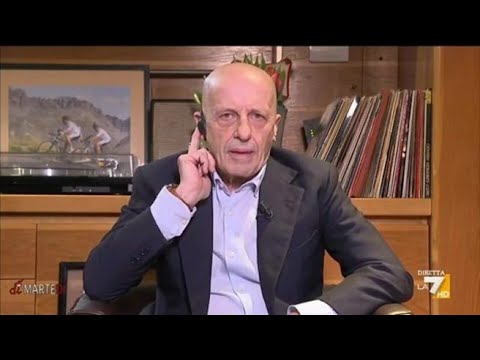Sallusti attacca il leader dei M5s, Conte: «Ha la faccia come il c***»