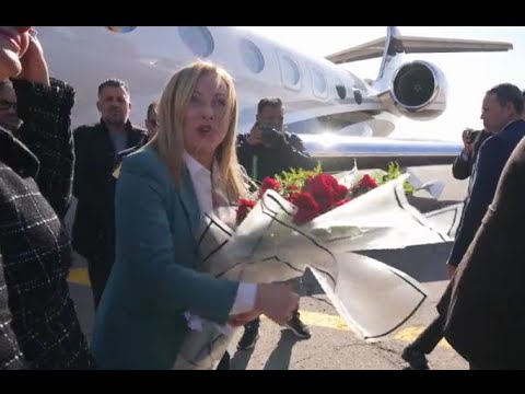 Meloni arriva a Tripoli con Piantedosi e Tajani per la visita di Stato in Libia
