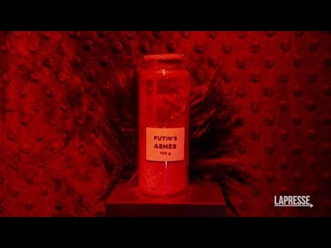 Los Angeles, mostra delle Pussy Riot contro Putin