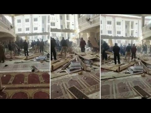 Pakistan: attentato kamikaze in una moschea di Peshawar, molti morti