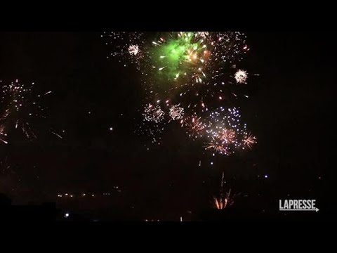 Capodanno, lo spettacolo (unico) dei fuochi d’artificio a Napoli