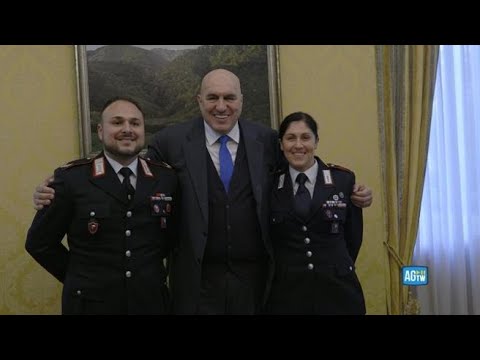 Crosetto si congratula con la coppia di carabinieri che ha arrestato a Milano l’aggressore della…