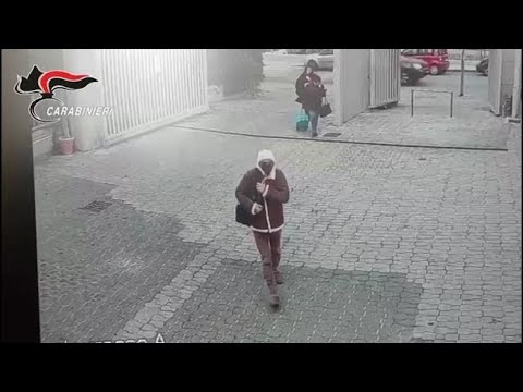 Matteo Messina Denaro, l’arrivo in clinica prima dell’arresto: da solo e con il volto coperto da…