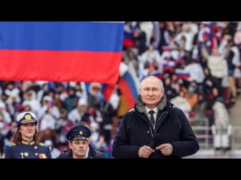 Putin allo stadio Lushniki: «Tutto il popolo è difensore della patria»