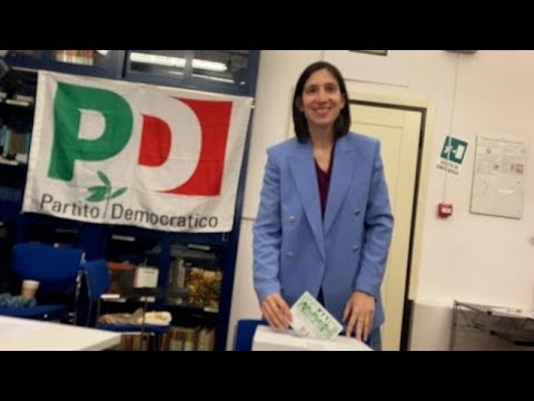 Primarie Pd, Elly Schlein vota a Bologna