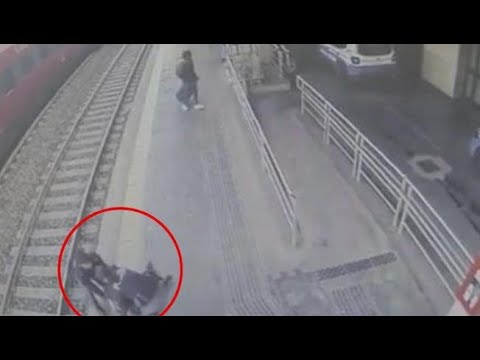 Padova, donna sui binari: agenti Polfer la salvano col treno in arrivo