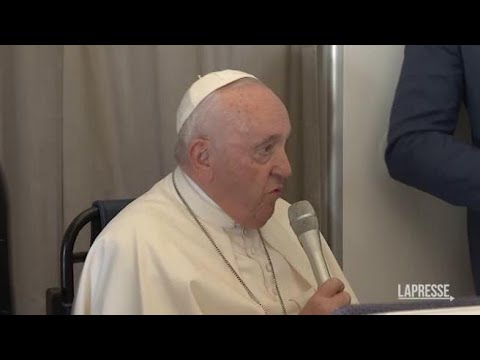 Ucraina, Papa: «Aperto a incontrare Putin e Zelensky»
