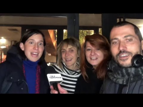 Elly Schlein canta la sigla del cartone animato «Occhi di Gatto»