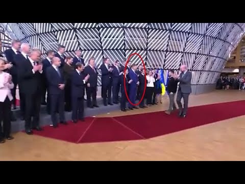 Orban non applaude Zelensky che arriva per la foto di gruppo con i leader della Ue