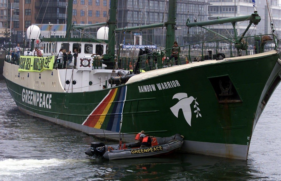 I servizi segreti francesi contro Greenpeace