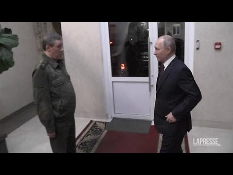 La visita di Putin al centro di comando di Rostov sul Don