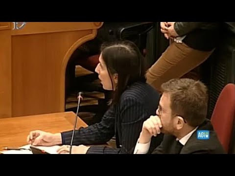 Schlein in Commissione: «Già solo le dichiarazioni di Piantedosi suggeriscono le sue dimissioni»