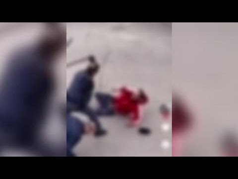 Paura ad Aversa: uomo con un coltello tra i passanti, fermato dalla polizia