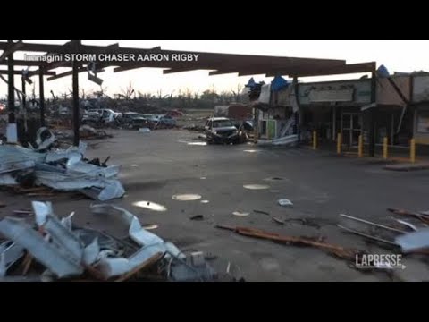 Tornado rade al suolo una città negli Usa: le immagini di ciò che resta riprese da un drone