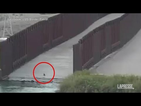 Trafficante abbandona bimbo al confine tra Usa e Messico e scappa
