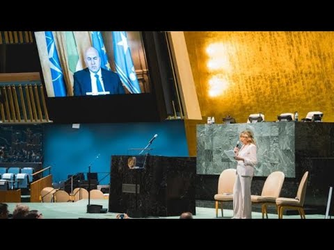 Myrta Merlino intervista il ministro Crosetto all’Onu: «Abbiamo bisogno di eroi culturali»
