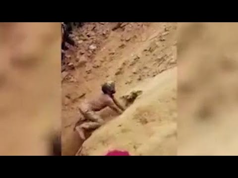 Il minatore del Congo che salva a mani nude i compagni sepolti