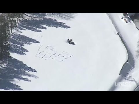 California, gelo artico: cittadini isolati scrivono ‘Aiutateci’ sulla neve