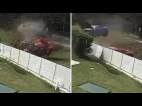 Osimo, incidente tra due Ferrari: la supercar piomba in un giardino e prende fuoco, due feriti