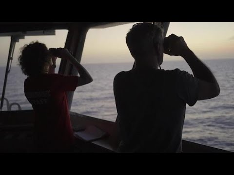 Viaggio nel Mediterraneo, la rotta più pericolosa per i migranti, dove ogni giorno muoiono sei…